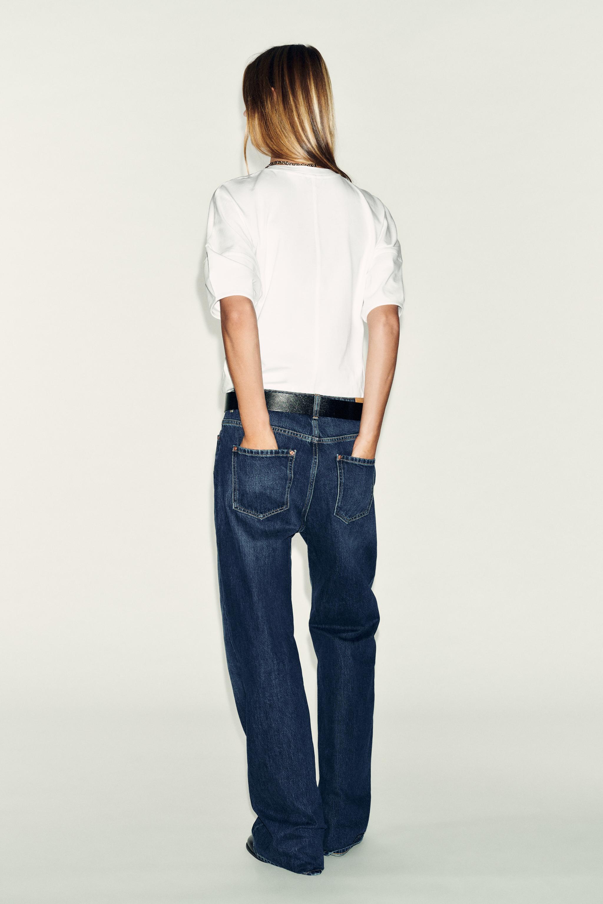 CONTRAST FLOWER T-SHIRT